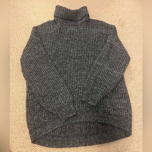 TURTLENECK SWEATER